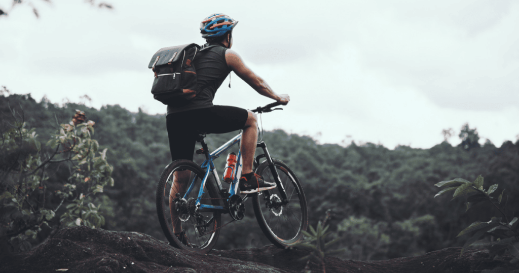 Los mejores entrenamientos para mejorar tu resistencia y rendimiento en el ciclismo bicicletas de montaña persona al aire libre